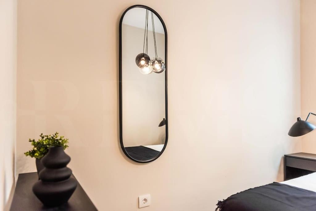 Contemporary Minimalist Apartment By Rems Malaga Exterior photo