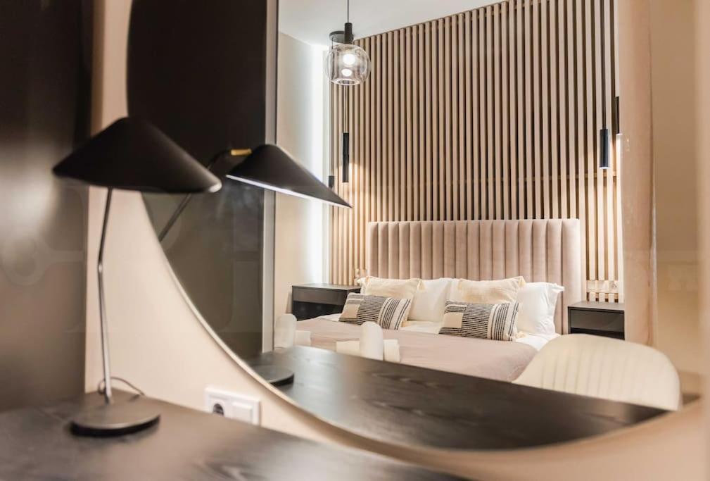 Contemporary Minimalist Apartment By Rems Malaga Exterior photo
